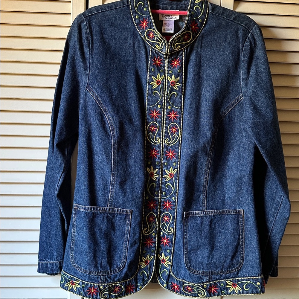 G Unit Fashions GORGEOUS embroidered denim jacket M - Picture 13 of 14